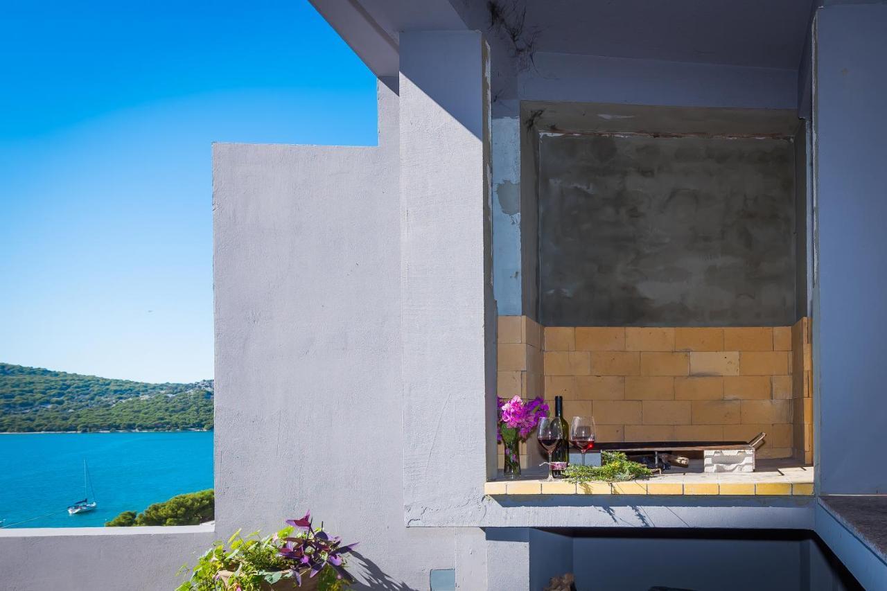 Villa Mirta Tisno Luaran gambar