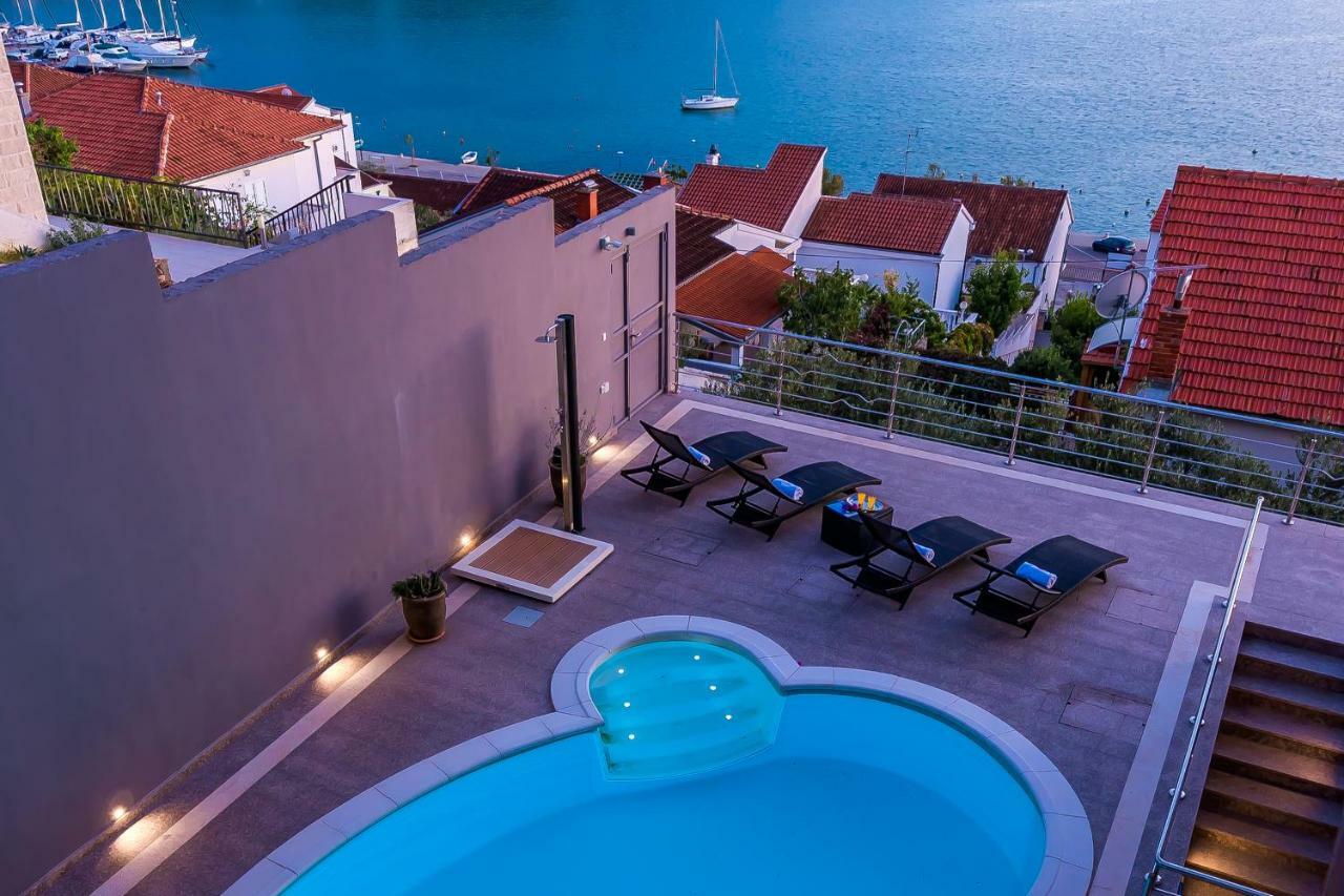 Villa Mirta Tisno Luaran gambar